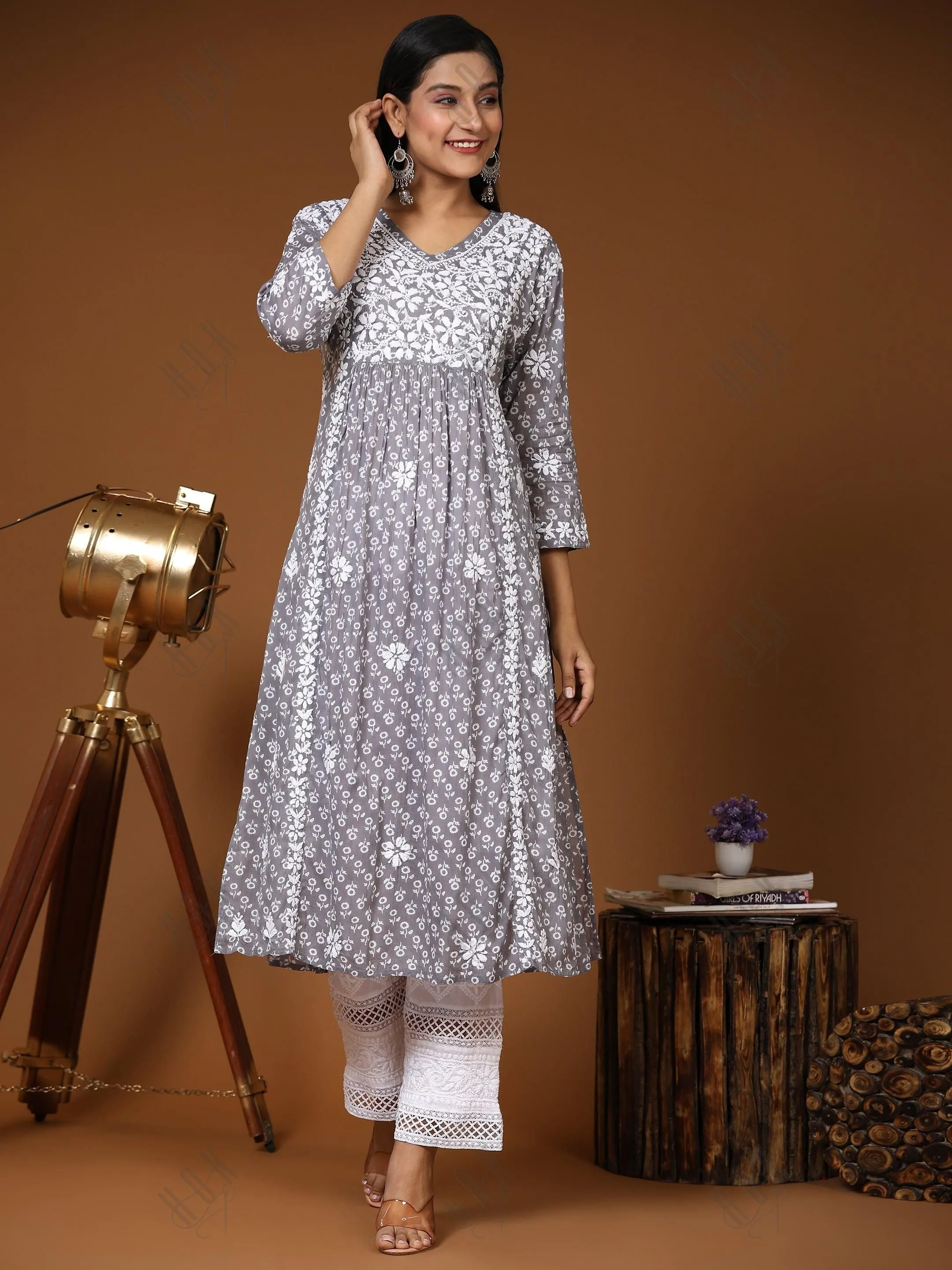 Aishwarya in Noor Mul Printed Hand Embroidery Chikankari Kurta- Grey