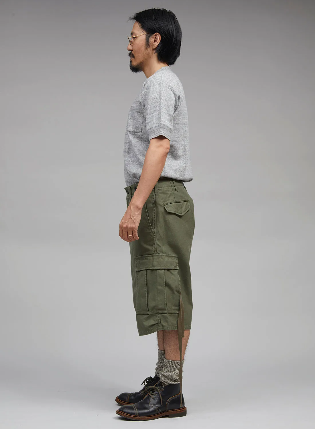 Army Cargo Shorts in Dark Green