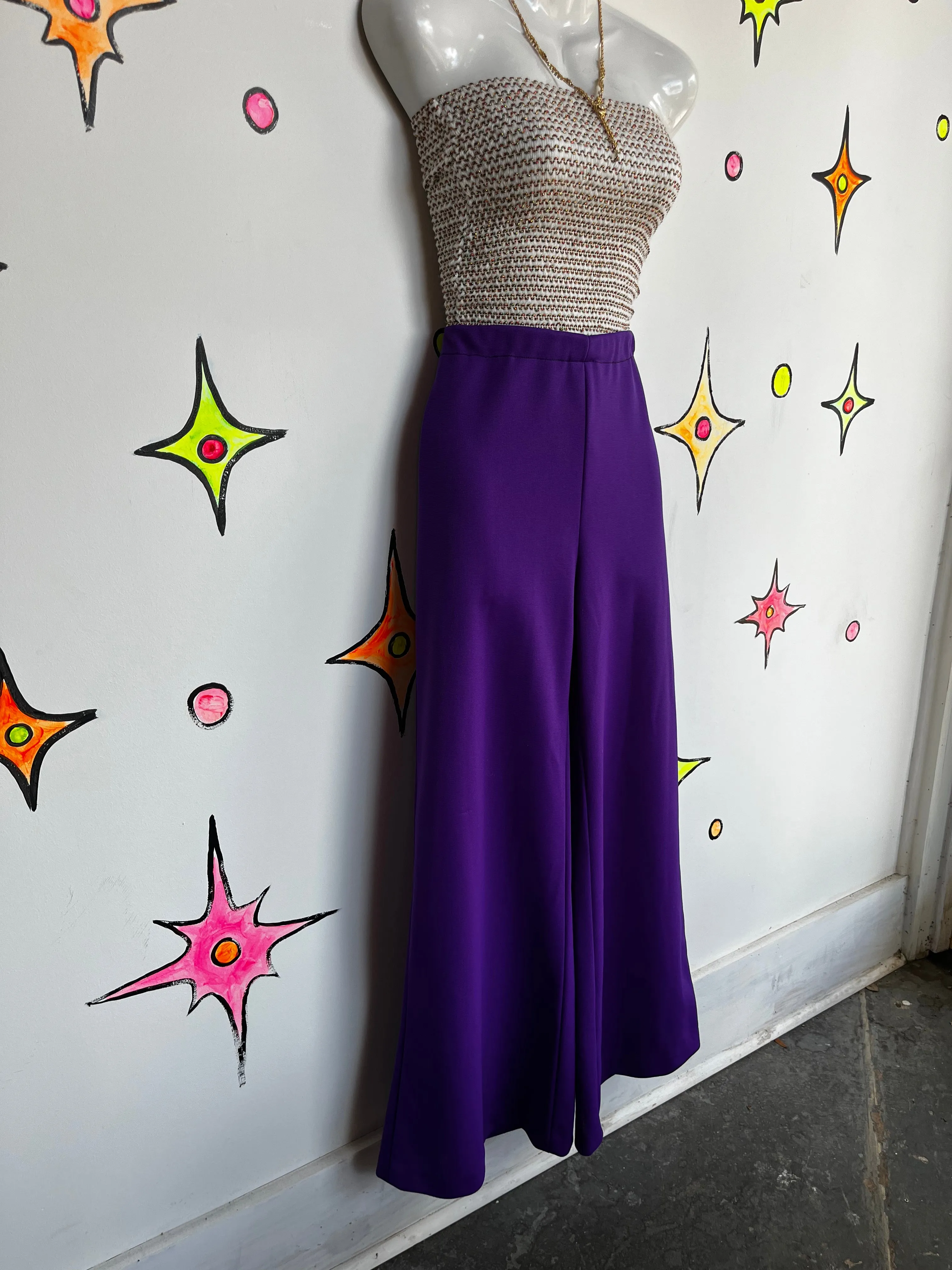 Vintage 1970s | Purple Groovy Disco Wide Leg Bellbottoms | S M L