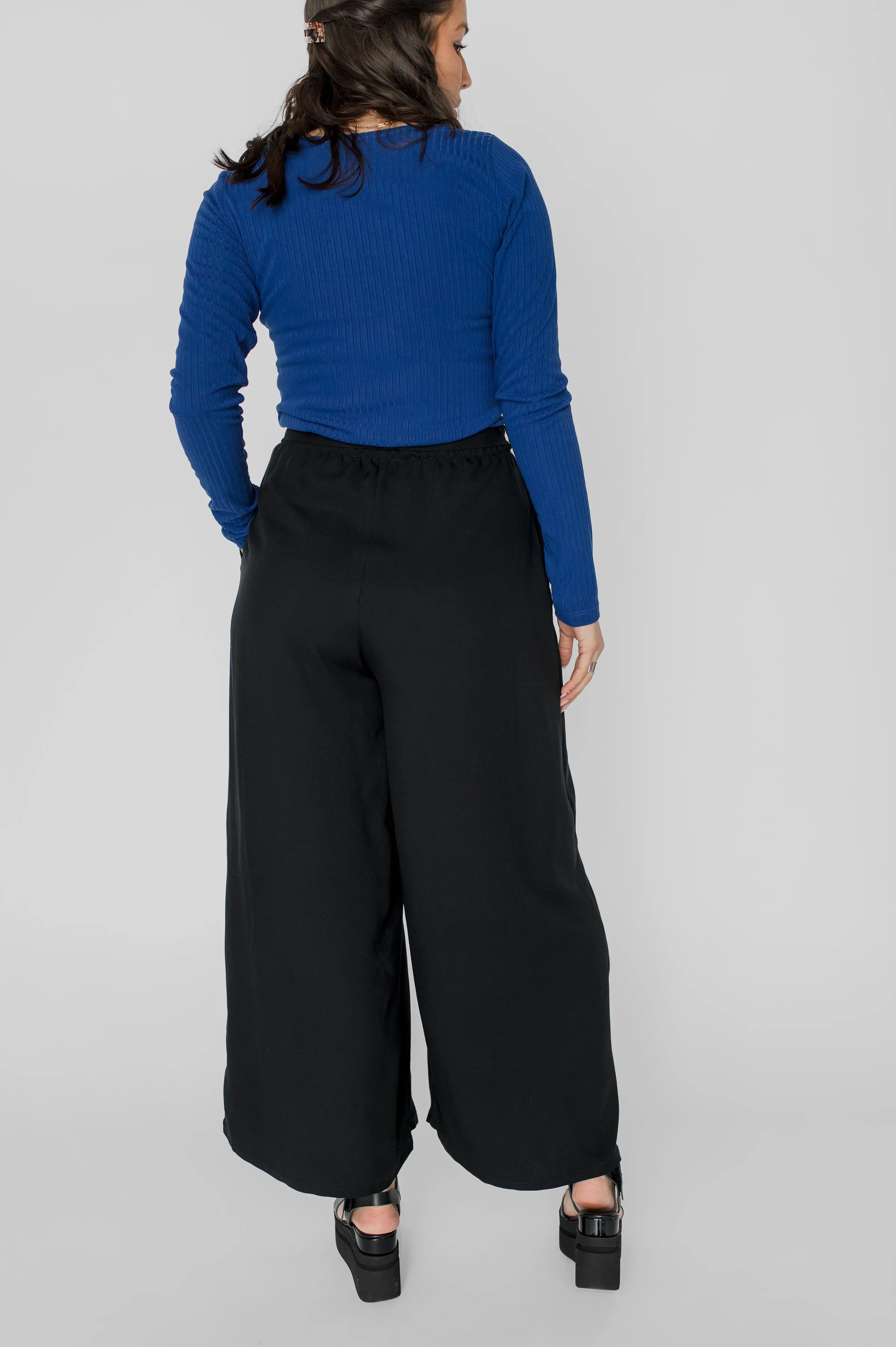 Wide leg trousers